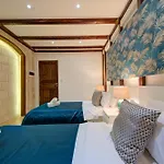 Villa Waterfront With Pool And Jacuzzi La Valeta