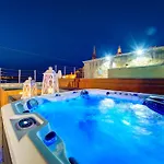 Villa Waterfront With Pool And Jacuzzi La Valeta