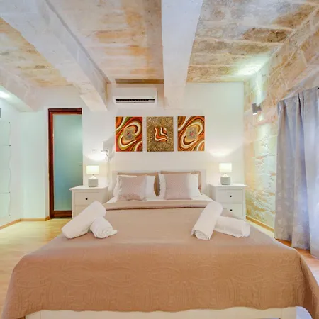 ヴィラ Waterfront With Pool And Jacuzzi