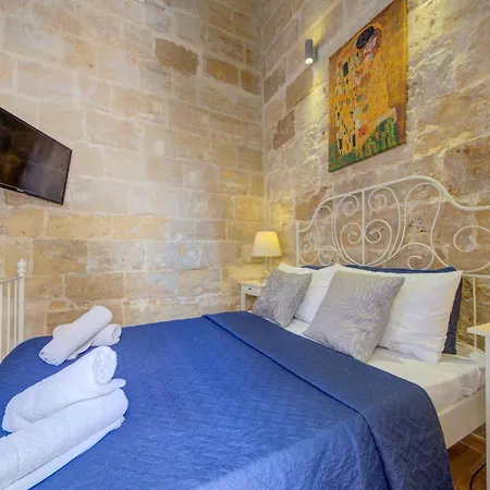 Waterfront With Pool And Jacuzzi * Valletta