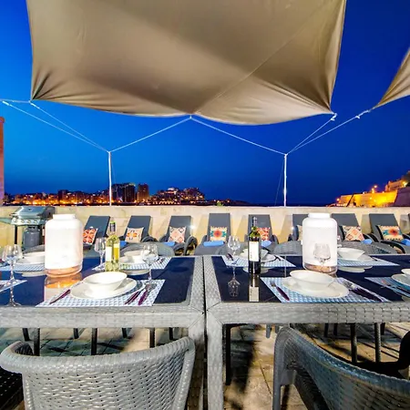 Waterfront With Pool And Jacuzzi Villa *