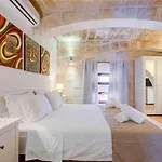 Waterfront With Pool And Jacuzzi Valletta