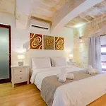 Waterfront With Pool And Jacuzzi Villa *