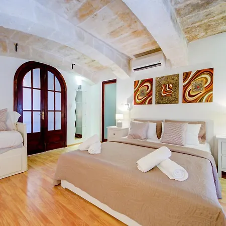 Waterfront With Pool And Jacuzzi Valletta