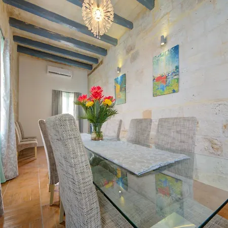 Waterfront With Pool And Jacuzzi Valletta