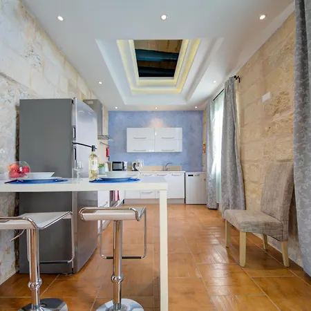 Waterfront With Pool And Jacuzzi Valletta