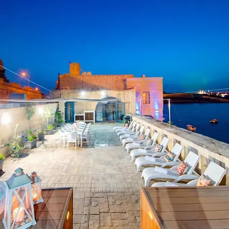 Waterfront With Pool And Jacuzzi * La Valette