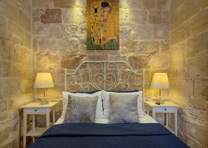 Waterfront With Pool And Jacuzzi *