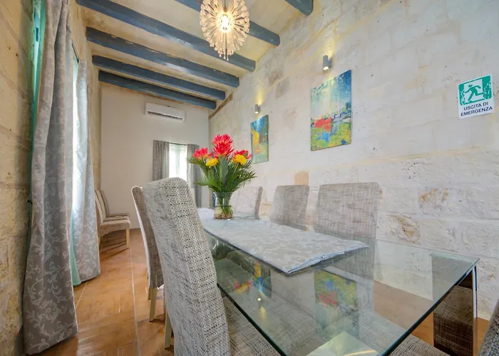 Waterfront With Pool And Jacuzzi Valletta