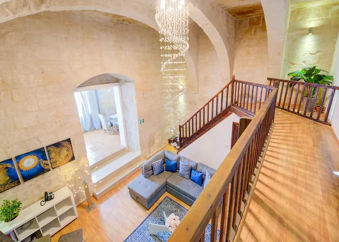 Waterfront With Pool And Jacuzzi Villa