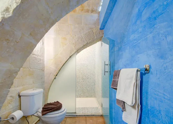 Waterfront With Pool And Jacuzzi *