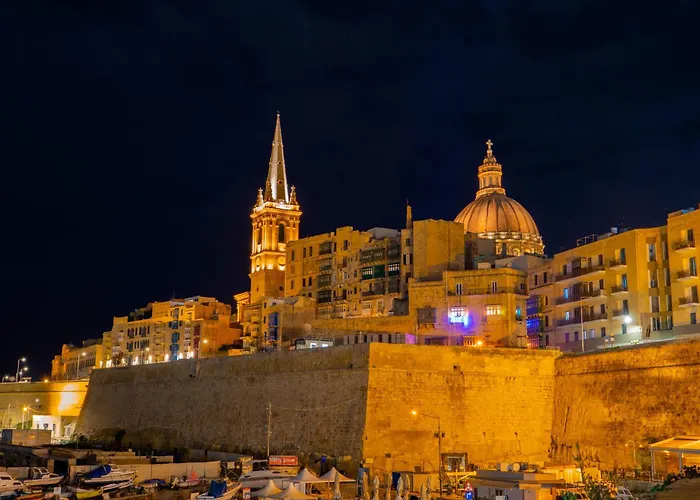 Villa Waterfront With Pool And Jacuzzi Valletta