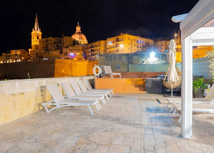 Waterfront With Pool And Jacuzzi * La Valette